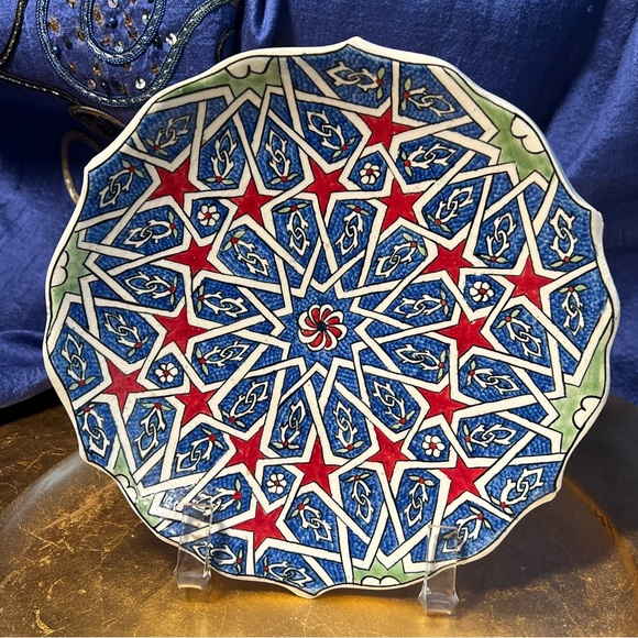 TURKISH IZNIK DESIGN CERAMIC PLATE FROM Istanbul 7” Blue Red and White - Picture 9 of 9